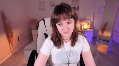  Clover  follow me  online show from 01-26-25, 06:38