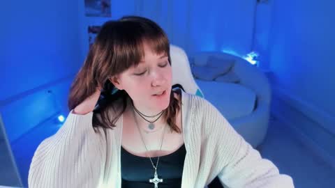  Clover  follow me  online show from 01-30-25, 06:00