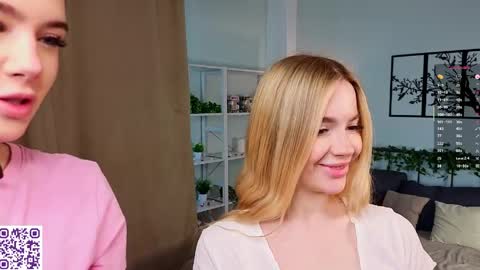 Kira online show from 04-05-26, 01:03