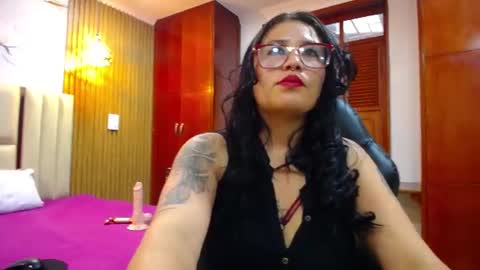 Snapshot of clovyzenvy chatting on 06-11-26, 11:08 Clovy Zenvy online show from 06-11-26, 11:08