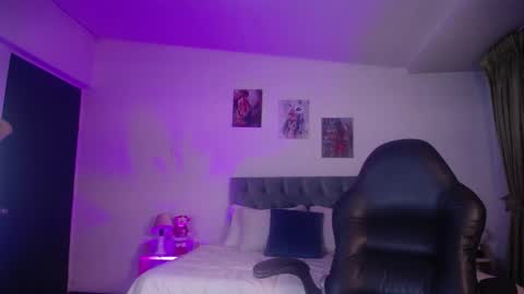 emely dolce online show from 12-06-24, 06:26