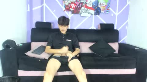 Snapshot of club_latinboys chatting on 04-17-26, 07:28 club_latinboys online show from 04-17-26, 07:28