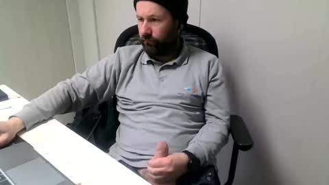 Snapshot of cmp_brandon chatting on 02-25-25, 01:28 cmp_brandon online show from 02-25-25, 01:28