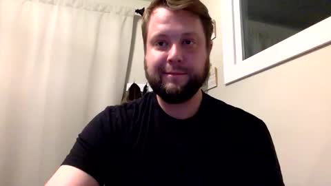 Snapshot of coachnta chatting on 12-17-25, 01:44 COACH online show from 12-17-25, 01:44