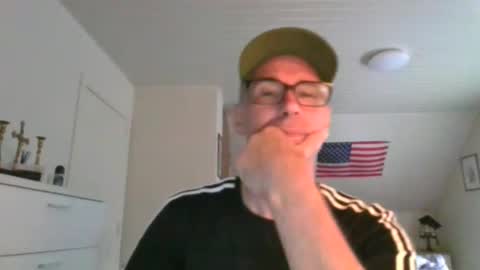 Snapshot of cobra009 chatting on 09-11-25, 12:38 cobra online show from 09-11-25, 12:38