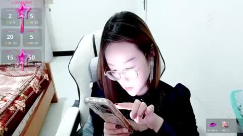 Snapshot of coco_coo chatting on 02-28-25, 07:37 coco online show from 02-28-25, 07:37