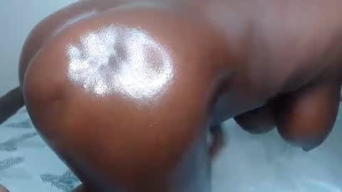 Snapshot of cocoa_devine chatting on 03-22-26, 11:30 cocoa_devine online show from 03-22-26, 11:30