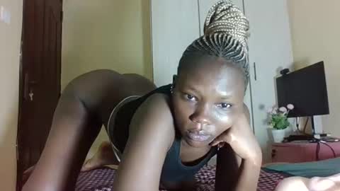Snapshot of cocomila chatting on 05-17-26, 01:47 Mila independent model online show from 05-17-26, 01:47