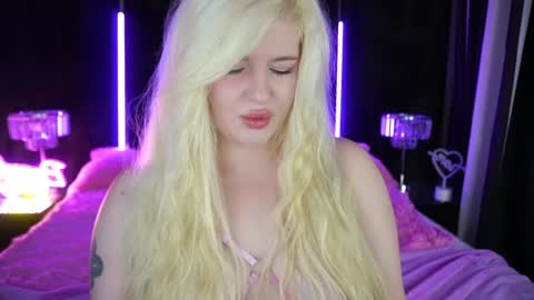 onlyfans amyleyy online show from 12-19-24, 07:51