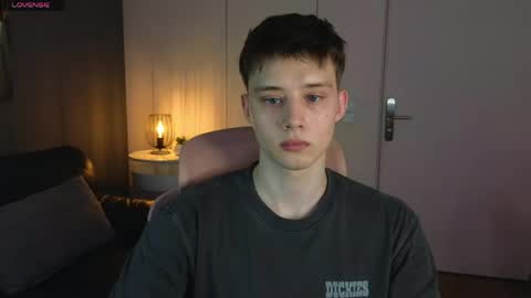 Snapshot of codyorien chatting on 06-08-26, 01:44 Cody online show from 06-08-26, 01:44