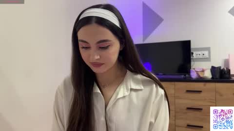 Yumi online show from 02-24-26, 06:06