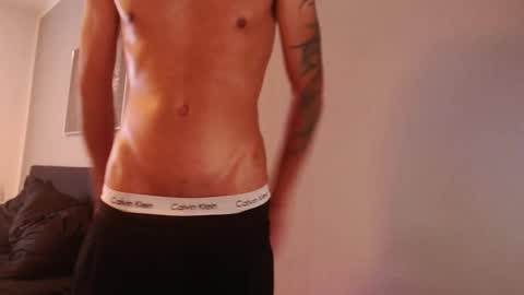 Snapshot of coitzzz chatting on 12-29-24, 09:39 coitzzz online show from 12-29-24, 09:39