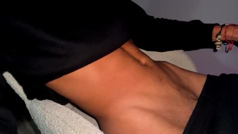 Snapshot of coitzzz chatting on 09-10-25, 04:01 coitzzz online show from 09-10-25, 04:01