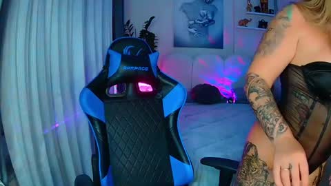 Ur goddess Nikki online show from 07-18-26, 11:14