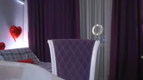 Snapshot of colettaelsensohn chatting on 02-15-26, 04:25 Jenny online show from 02-15-26, 04:25