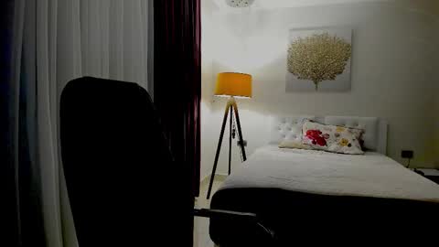 Snapshot of colette1w chatting on 11-05-25, 03:23 Olga. online show from 11-05-25, 03:23