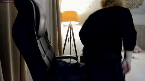 Snapshot of colette1w chatting on 04-23-26, 09:06 Olga. online show from 04-23-26, 09:06