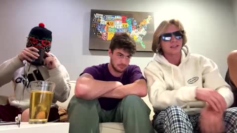 Snapshot of college_packing_8 chatting on 10-08-25, 01:14 college_packing_8 online show from 10-08-25, 01:14