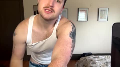 Snapshot of collegeboy417 chatting on 02-06-25, 10:21 collegeboy417 online show from 02-06-25, 10:21