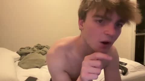 Snapshot of collegegay214 chatting on 08-08-26, 05:31 collegegay214 online show from 08-08-26, 05:31