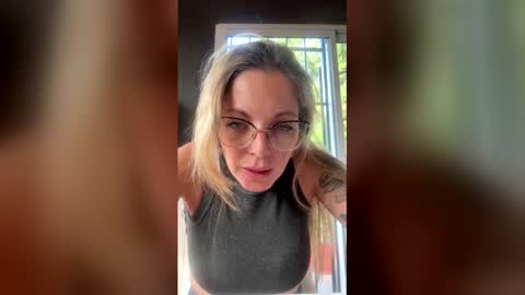 collinsjuliet177 online show from 04-20-26, 05:37