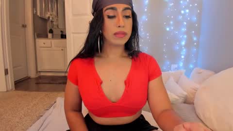 Snapshot of colombiantexas chatting on 01-15-25, 04:57 ........ Instagram Lorysexys online show from 01-15-25, 04:57