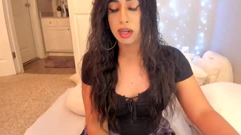 Snapshot of colombiantexas chatting on 09-18-25, 02:57 ........ Instagram Lorysexys online show from 09-18-25, 02:57