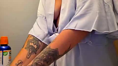 colormewild online show from 10-22-25, 07:19