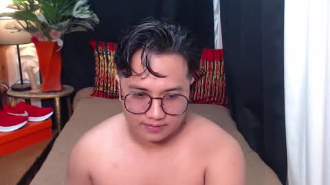 Snapshot of colossalboy chatting on 12-30-24, 02:30 Sunny online show from 12-30-24, 02:30