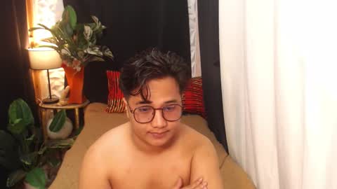 Snapshot of colossalboy chatting on 01-07-25, 12:20 Sunny online show from 01-07-25, 12:20