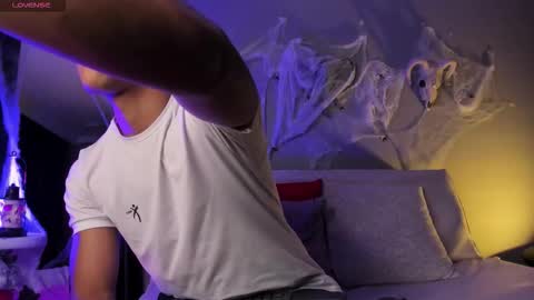 colstorw_ online show from 10-21-25, 10:38