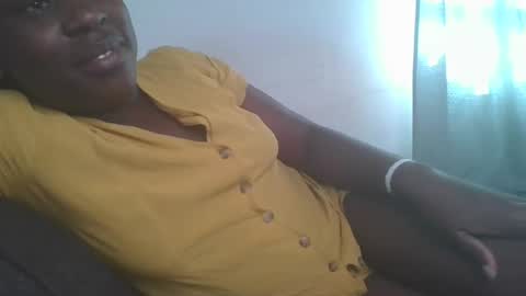 Snapshot of comicalcara chatting on 01-31-25, 02:17 Cara online show from 01-31-25, 02:17