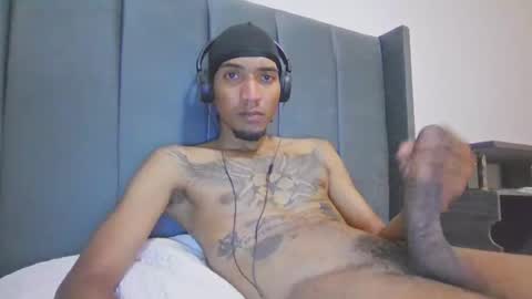 Snapshot of comoseria1927realg4life chatting on 04-29-26, 05:00 comoseria1927realg4life online show from 04-29-26, 05:00