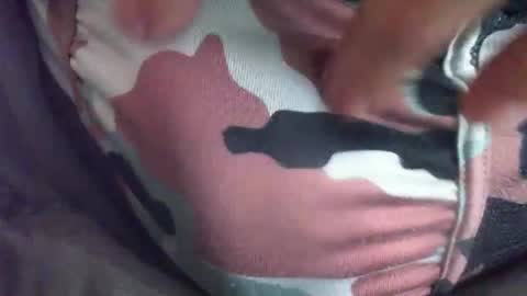 Snapshot of comox1961 chatting on 12-20-24, 08:38 comox online show from 12-20-24, 08:38