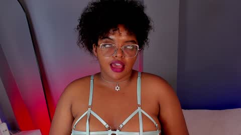 conielaurenth online show from 02-01-25, 12:16