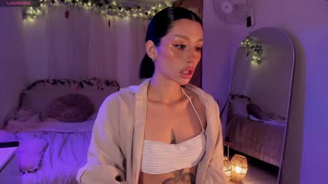 Snapshot of connie_deep chatting on 12-19-24, 01:07 connie online show from 12-19-24, 01:07