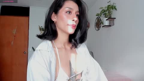 Snapshot of connie_deep chatting on 01-06-25, 01:08 connie online show from 01-06-25, 01:08