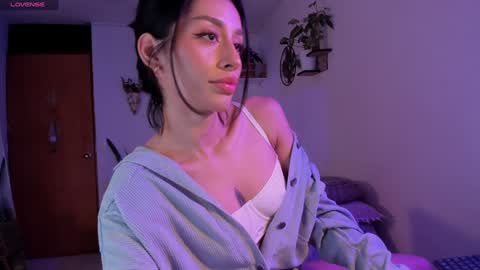 Snapshot of connie_deep chatting on 01-07-25, 10:32 connie online show from 01-07-25, 10:32
