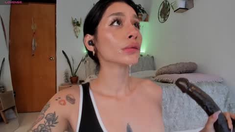 Snapshot of connie_deep chatting on 01-09-25, 01:45 connie online show from 01-09-25, 01:45