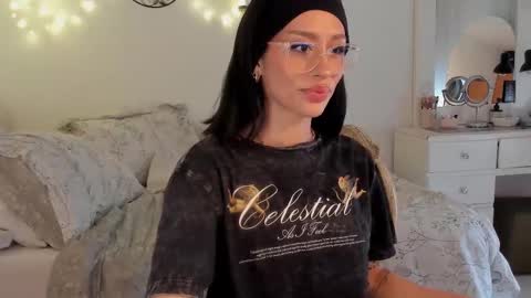 Snapshot of connie_deep chatting on 02-09-25, 01:14 connie online show from 02-09-25, 01:14