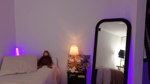 Snapshot of connie_varela chatting on 05-12-26, 12:52 new account online show from 05-12-26, 12:52