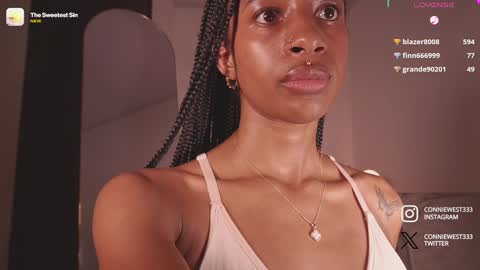 Snapshot of connie_west0 chatting on 01-09-25, 12:25   independent model online show from 01-09-25, 12:25