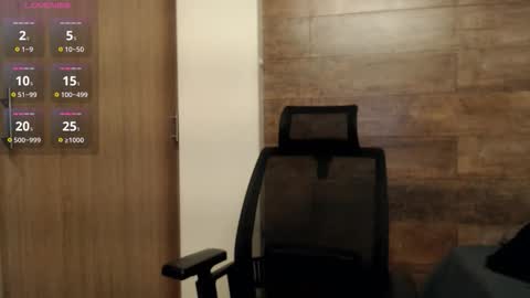 Snapshot of connor_h1 chatting on 10-12-25, 02:10 connor_h1 online show from 10-12-25, 02:10