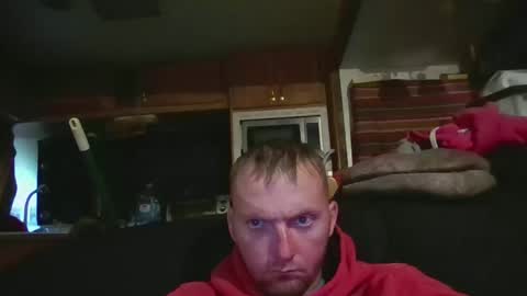 connorrussell2011 online show from 04-06-26, 05:25