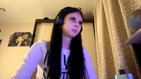 Isabella online show from 11-10-25, 06:07