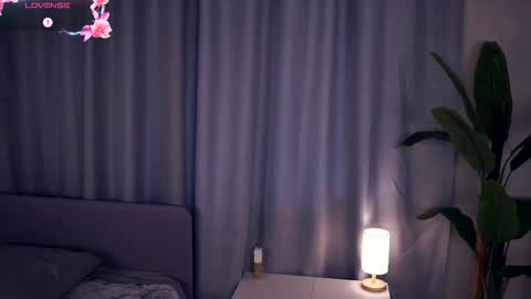 Hello im Sofia Welcme to my room .More hugs and kiss for you online show from 10-11-25, 05:17