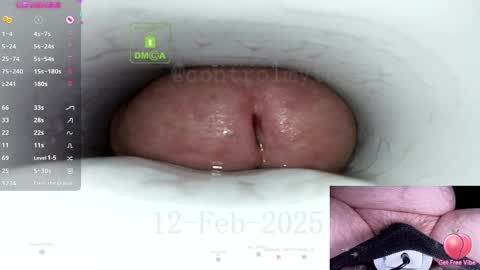 Snapshot of controlmytoys chatting on 02-12-25, 09:22 Control online show from 02-12-25, 09:22