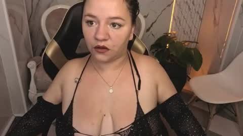 Snapshot of cony_curly_b chatting on 07-07-26, 02:58 Online 2200 - 0600 online show from 07-07-26, 02:58