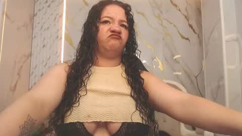 Snapshot of cony_curly_b chatting on 07-10-26, 03:11 Online 2200 - 0600 online show from 07-10-26, 03:11