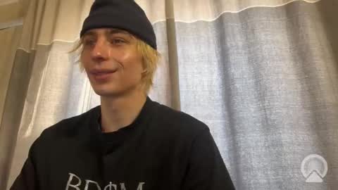 Snapshot of cookie_sex chatting on 12-17-25, 03:45 cookie_sex online show from 12-17-25, 03:45